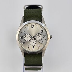 Men's Watch 40MM Gray Dial New Army Green‎ Canvas Band New Battery